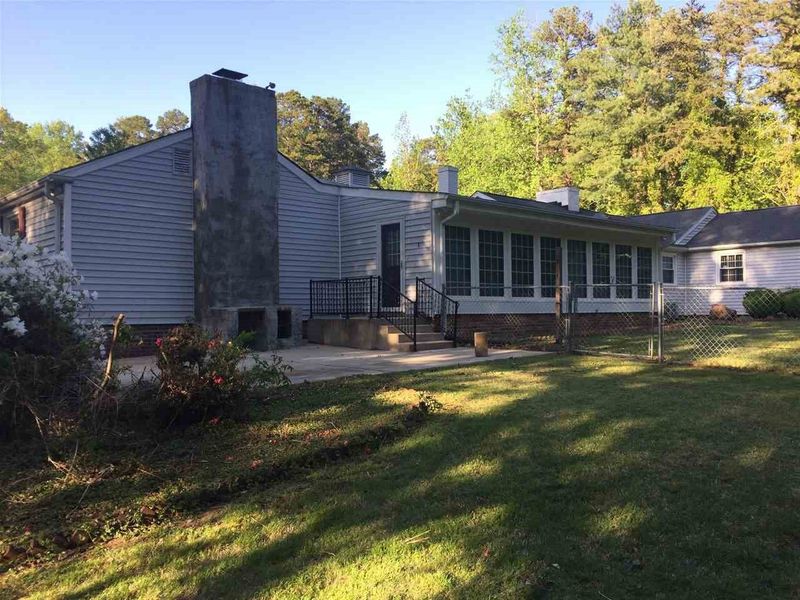 506 Westover Dr, Roxboro, NC 27573