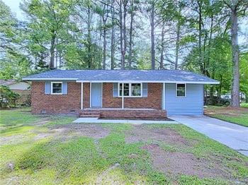 507 Barry Dr, Fayetteville, NC 28314