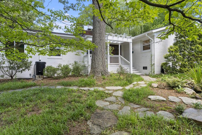 507 Ellynn Dr, Cary, NC 27511
