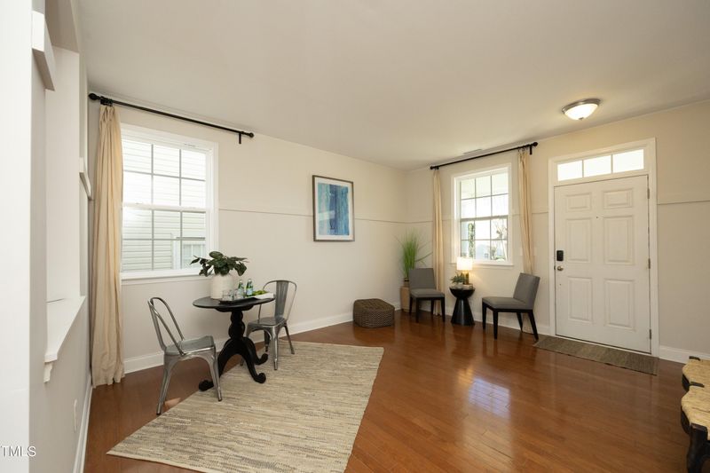 507 Emerald Downs Rd, Cary, NC 27519
