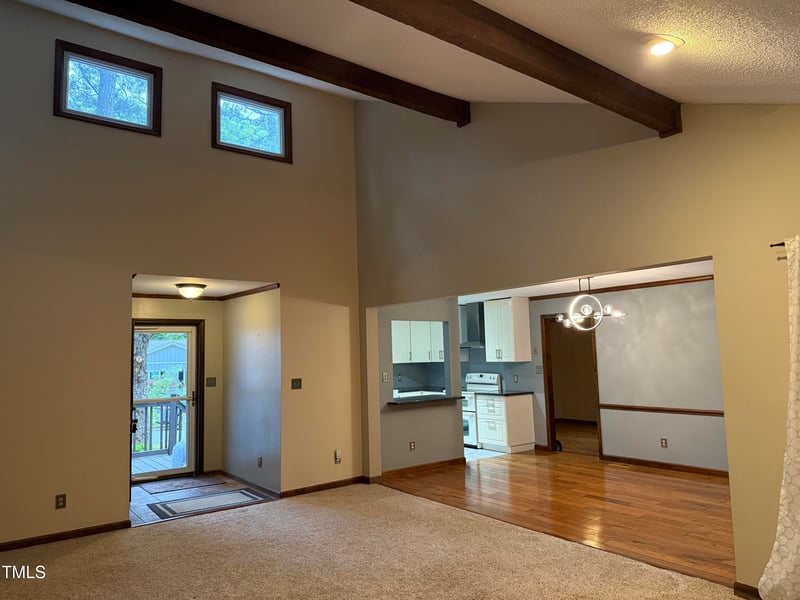 507 Holtz Ln, Cary, NC 27511