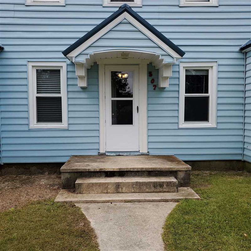 507 Maple Ave, Four Oaks, NC 27524