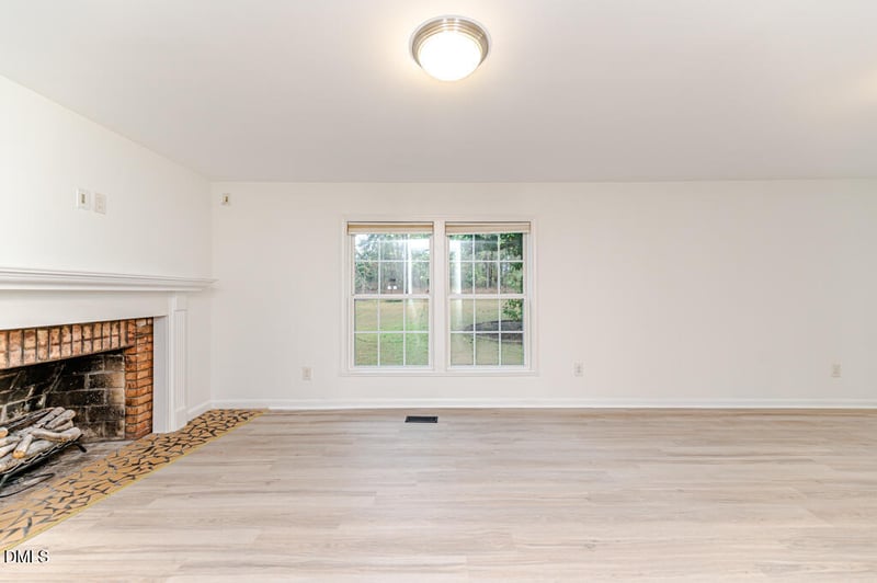 507 Nixon Dr, Sanford, NC 27330