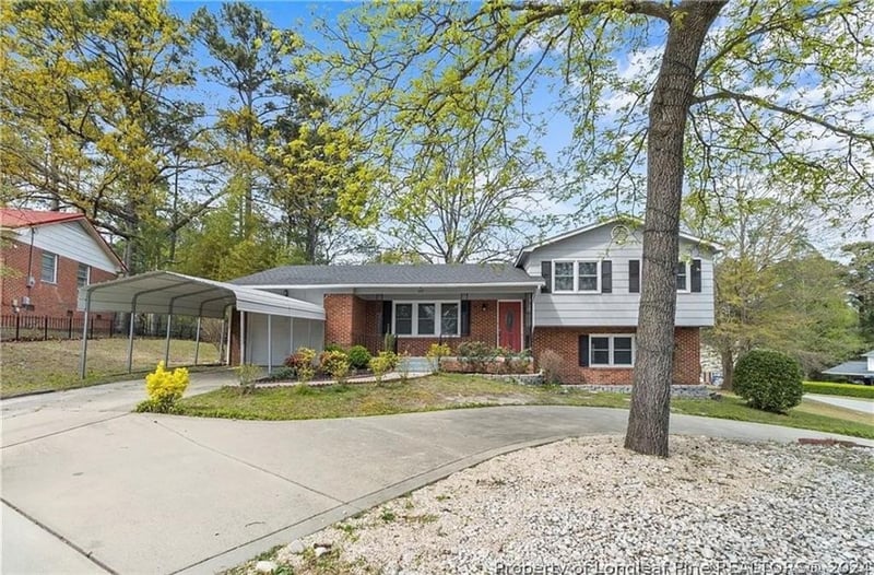 507 N Platte Rd, Fayetteville, NC 28303