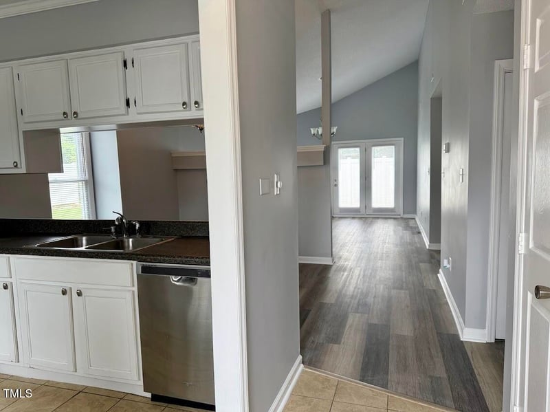5071 Avenida Del Sol Dr, Raleigh, NC 27616