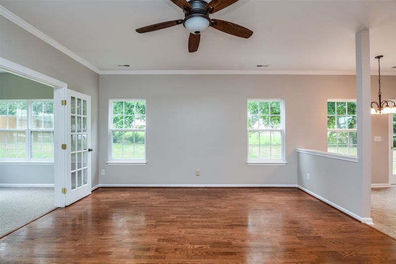 508 Blooming Meadows Dr, Holly Springs, NC 27540