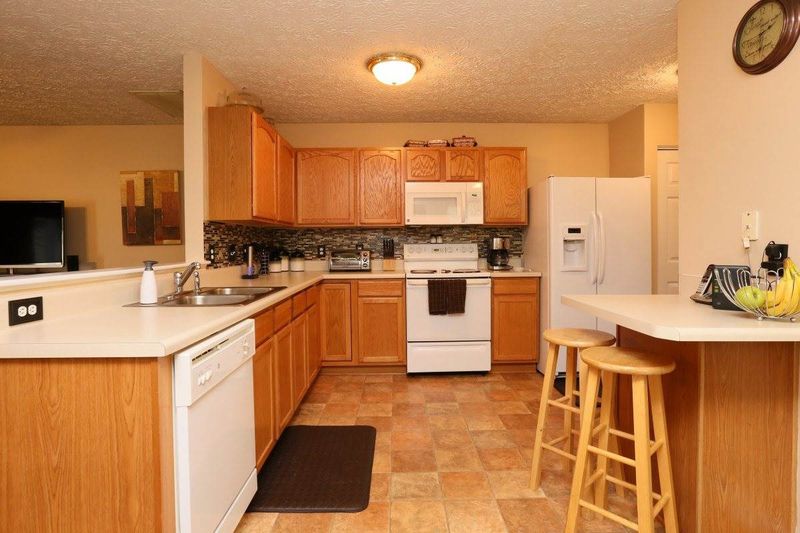 508 Cove Hollow Dr, Durham, NC 27703