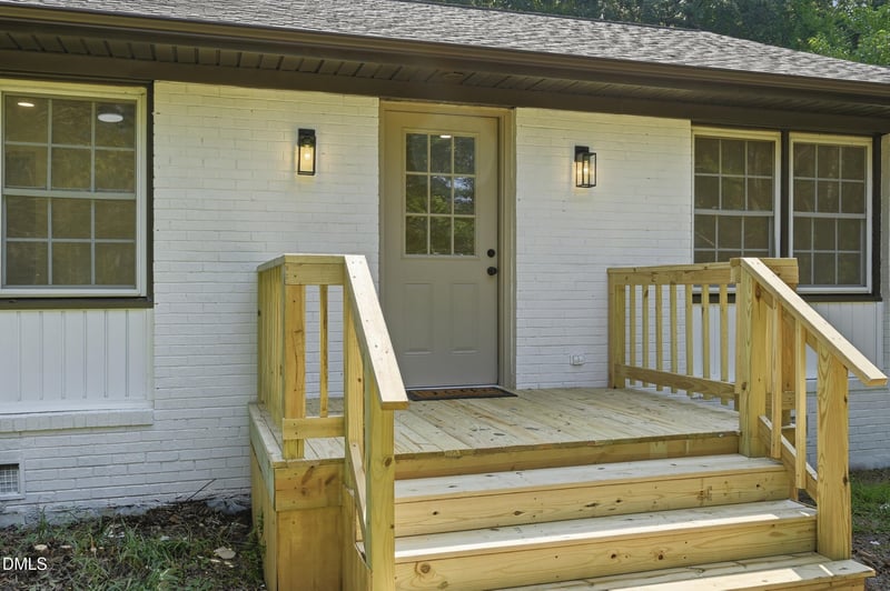 508 Crestview Dr, Durham, NC 27712