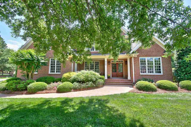 508 Devonhall Ln, Cary, NC 27518