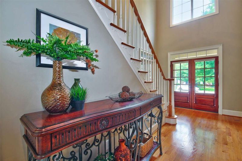 508 Devonhall Ln, Cary, NC 27518