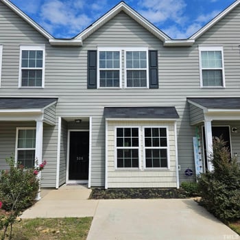 508 Directive Dr, Hope Mills, NC 28348