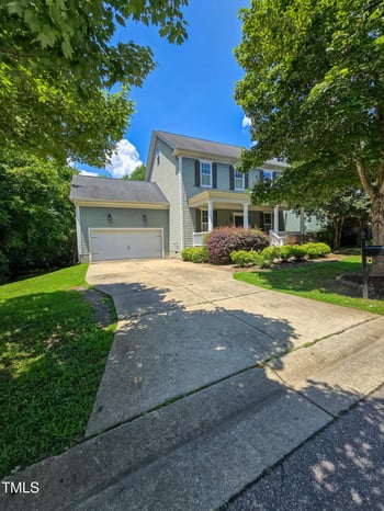 508 Edgepine Dr, Holly Springs, NC 27540