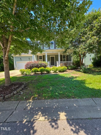 508 Edgepine Dr, Holly Springs, NC 27540