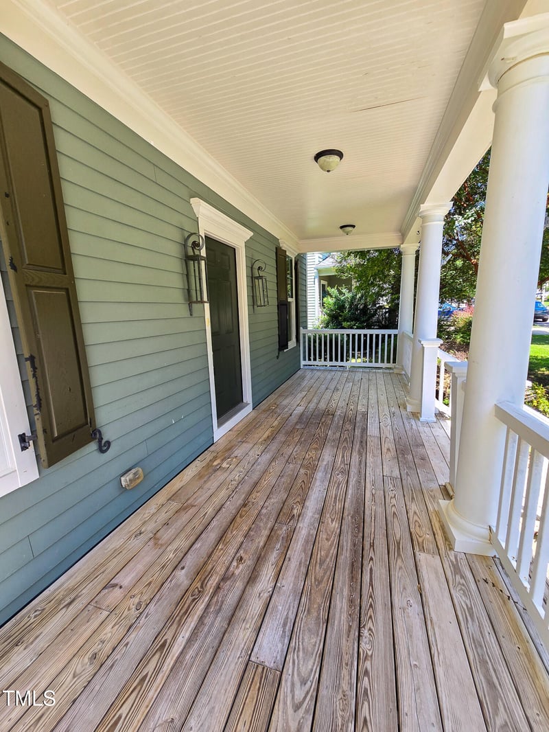 508 Edgepine Dr, Holly Springs, NC 27540
