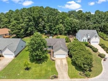 508 Hidden Cellars Dr, Holly Springs, NC 27540