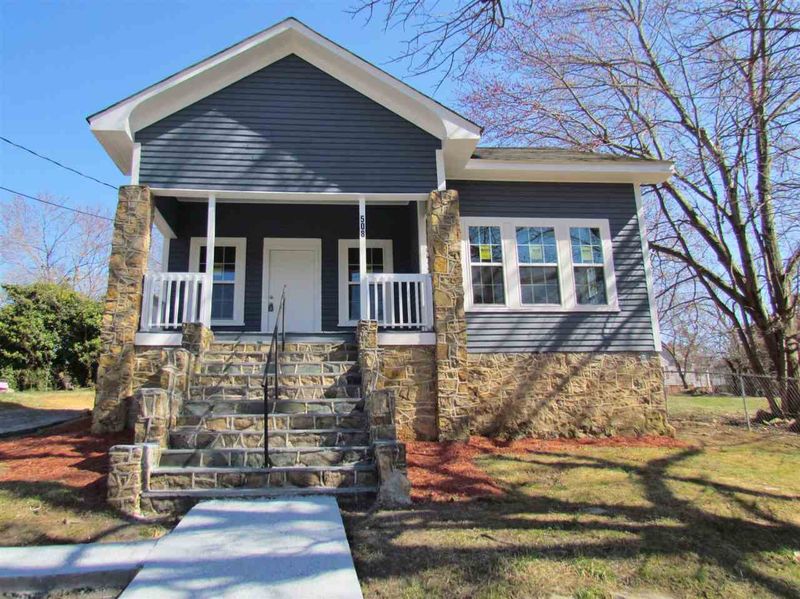 508 S Lamar St, Roxboro, NC 27573