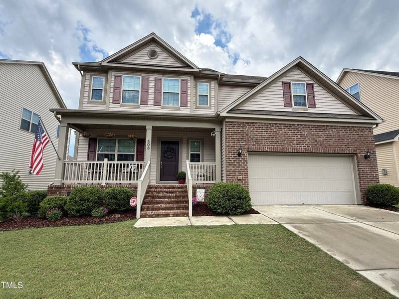 508 Minerva Dale Dr, Fuquay Varina, NC 27526