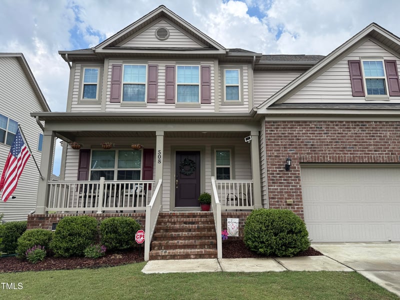 508 Minerva Dale Dr, Fuquay Varina, NC 27526