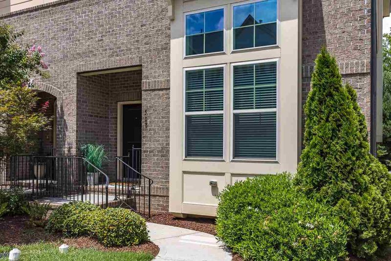508 Old Mill Village Dr, Apex, NC 27502