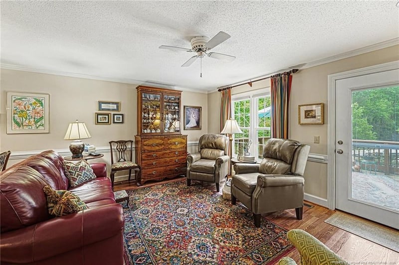 508 Olde Towne Dr, Sanford, NC 27330