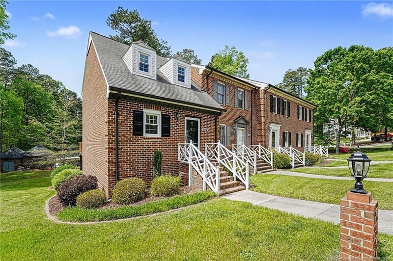 508 Olde Towne Dr, Sanford, NC 27330