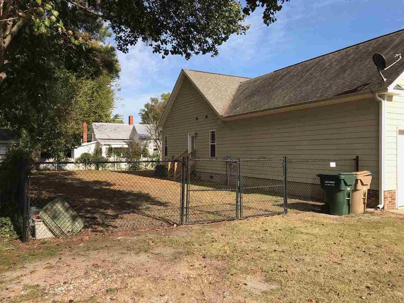 508 N Oneil St, Clayton, NC 27520