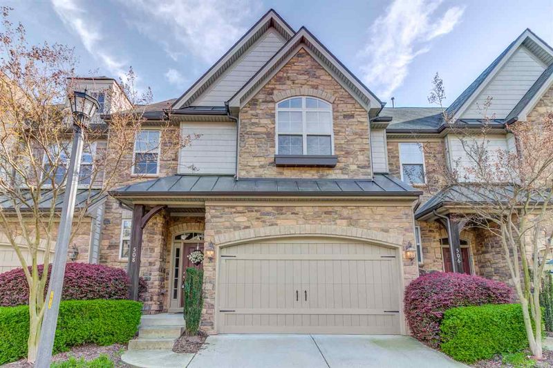 508 Santorini Dr, Cary, NC 27519