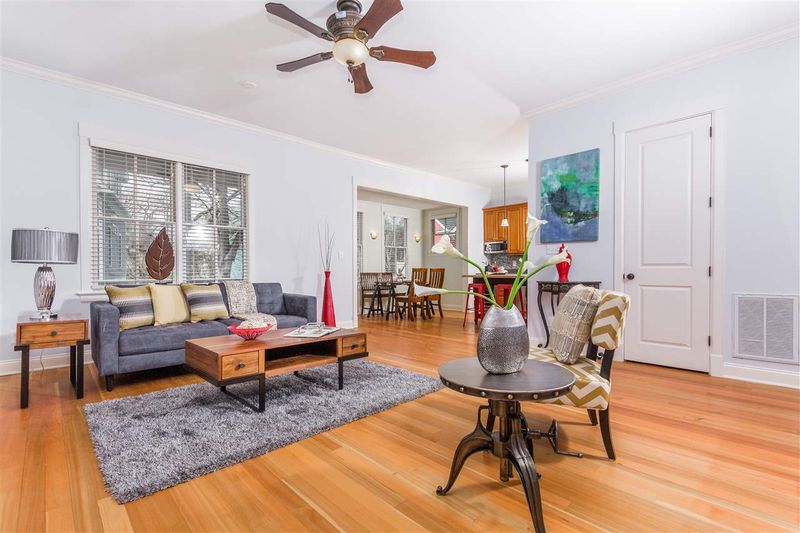508 S Saunders St, Raleigh, NC 27603