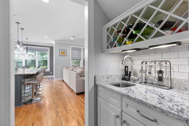 508 Wanderview Ln, Holly Springs, NC 27540