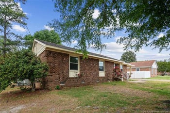 508 Waterbury Dr, Fayetteville, NC 28311