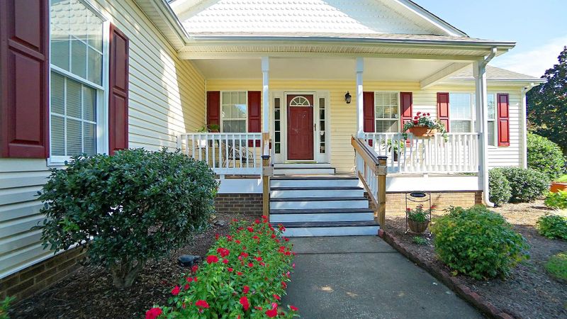 508 Waterford Dr, Clayton, NC 27520