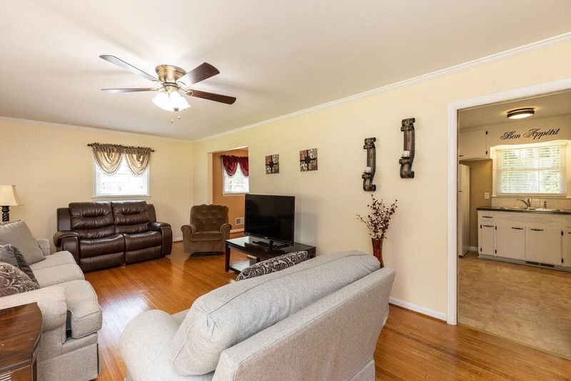 508 Winterlochen Rd, Raleigh, NC 27603