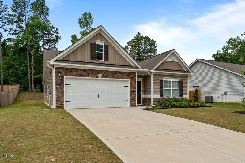 5081 Pioneer Dr, Sanford, NC 27330