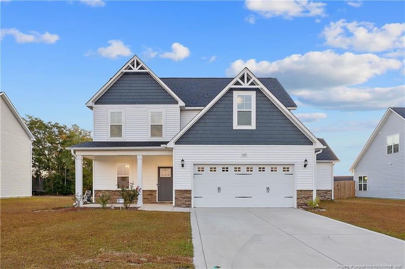 509 Amusement Dr Lot 179, Hope Mills, NC 28348