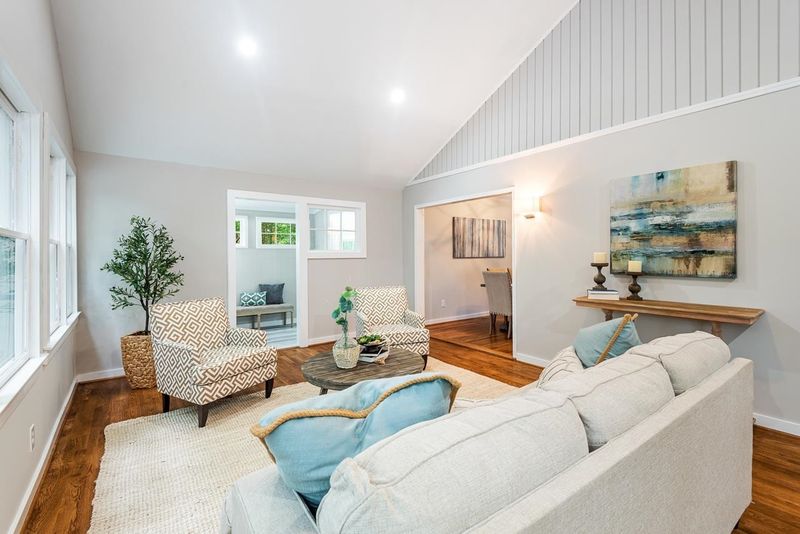 509 Carl Dr, Chapel Hill, NC 27516
