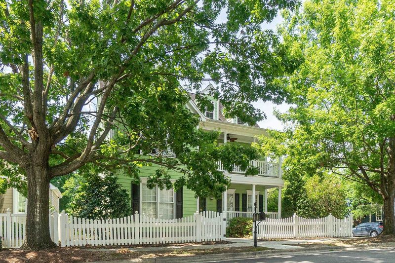 509 Carpenter Town Ln, Cary, NC 27519