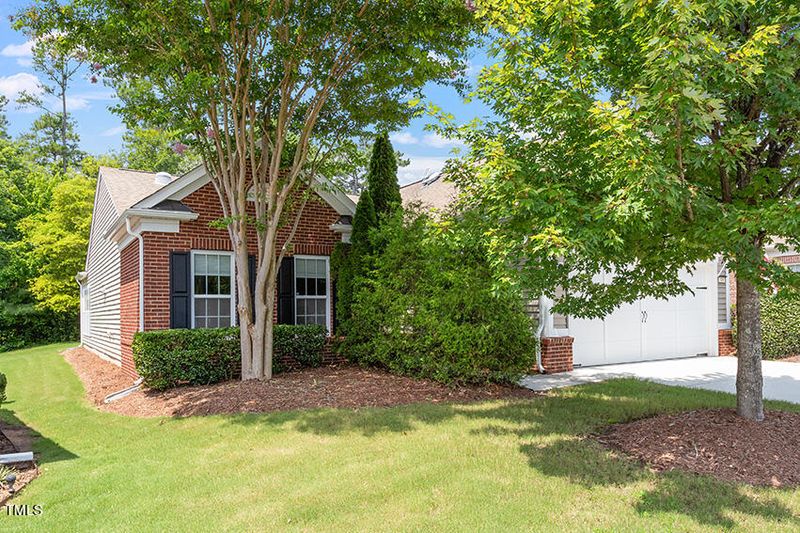 509 Clarenbridge Dr, Cary, NC 27519