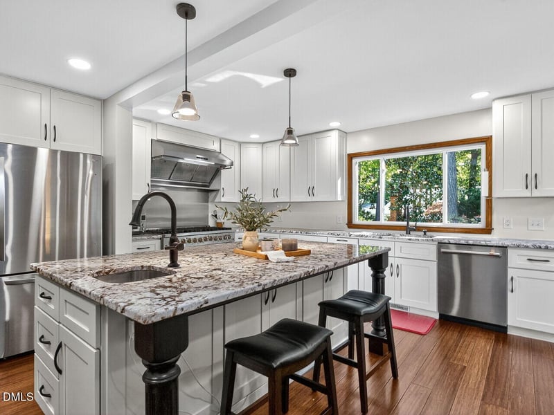 509 Holtz Ln, Cary, NC 27511