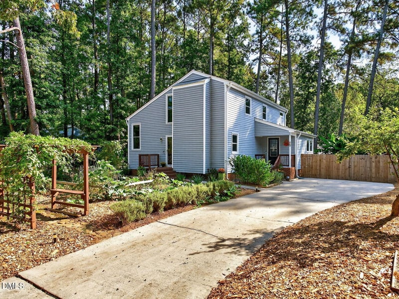509 Holtz Ln, Cary, NC 27511