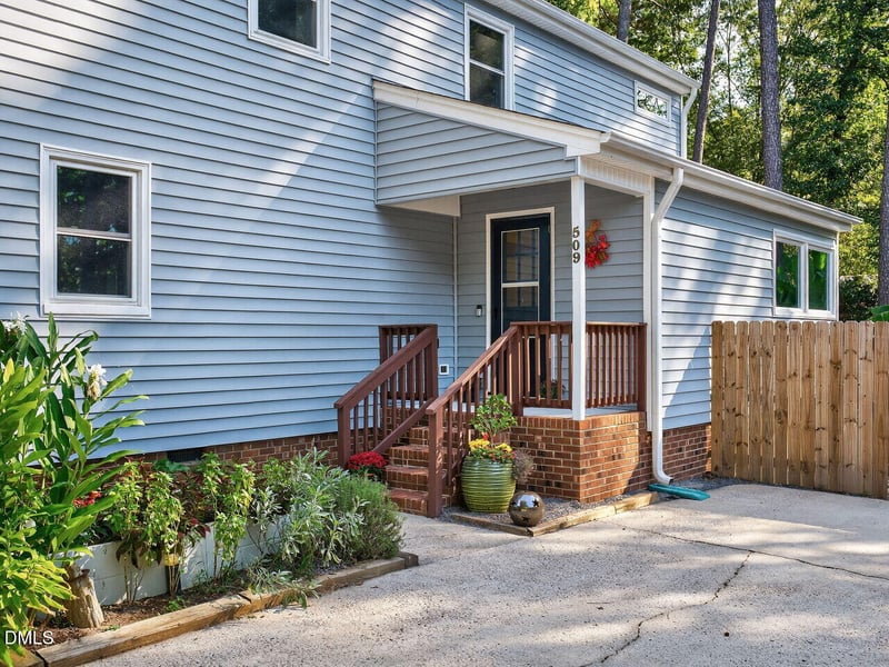 509 Holtz Ln, Cary, NC 27511