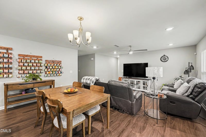 509 Kayak Ct, Mebane, NC 27302