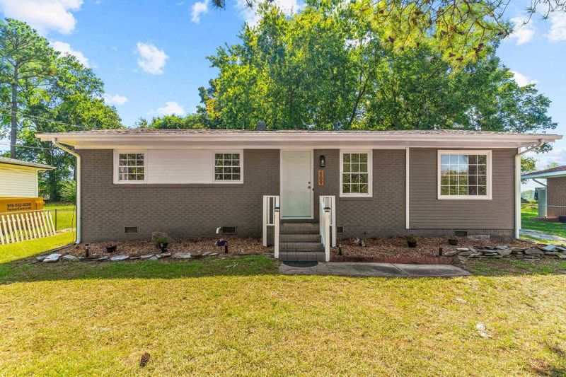 509 Longfellow St, Fuquay Varina, NC 27526