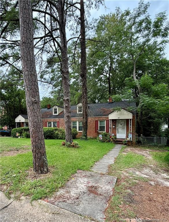 509 Martine Rd, Fayetteville, NC 28305