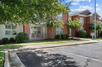 509 Meadowland Ct, Hope Mills, NC 28348