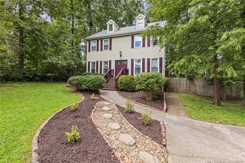 509 Olde Towne Dr, Sanford, NC 27330