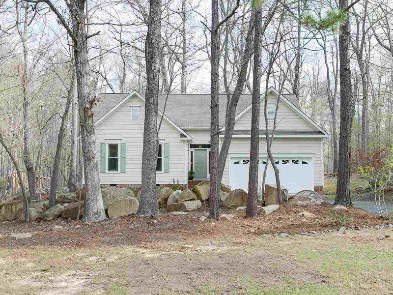 509 Stonehill Rd, Chapel Hill, NC 27516