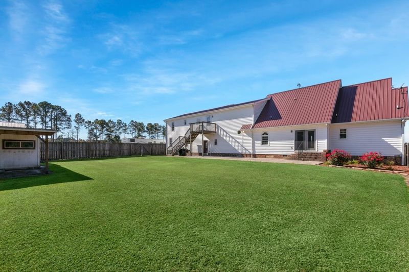 509 Surles Rd, Benson, NC 27504