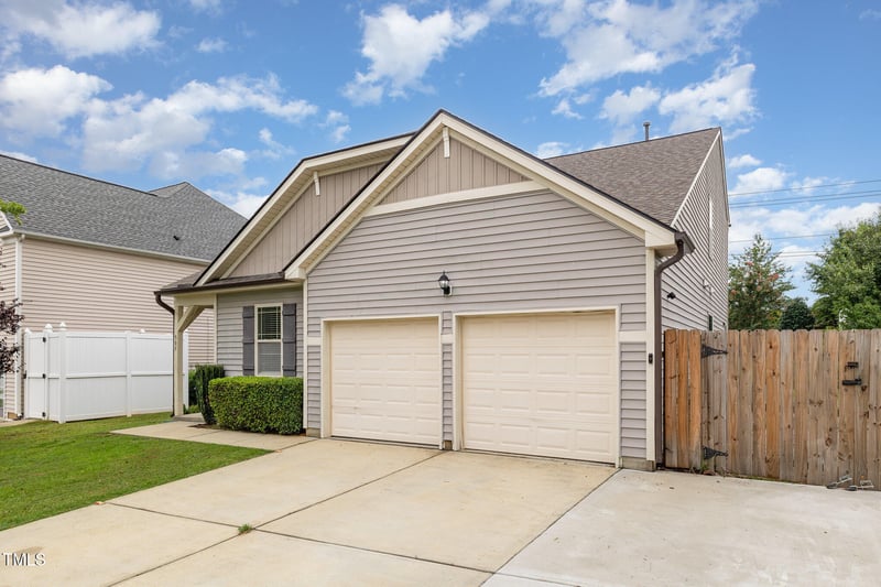 509 Timber Meadow Lake Dr, Fuquay Varina, NC 27526