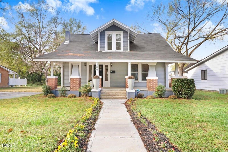 509 N Webb St, Selma, NC 27576