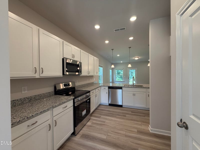 5094 Pioneer Dr, Sanford, NC 27330